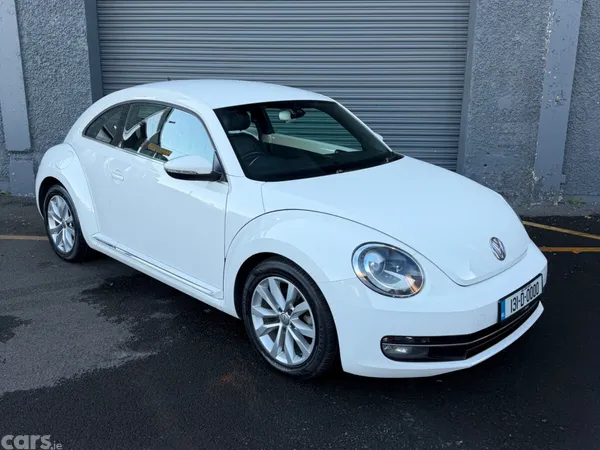 Volkswagen Beetle Hatchback, Petrol, 2013, White