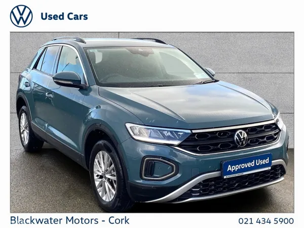 Volkswagen T-Roc SUV, Petrol, 2023, Blue