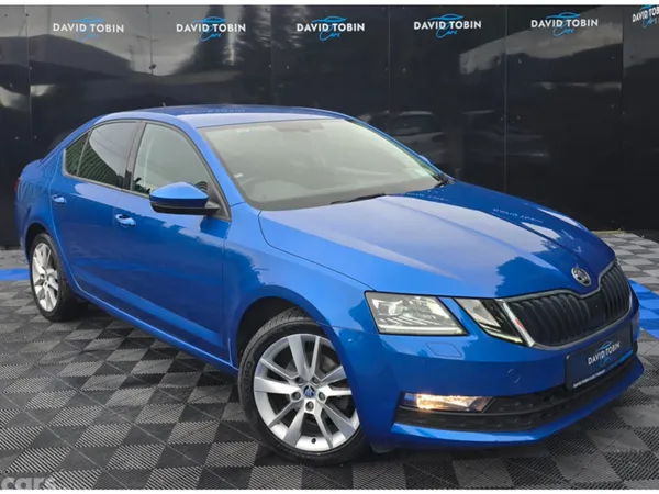 Skoda Octavia Hatchback, Diesel, 2020, Blue