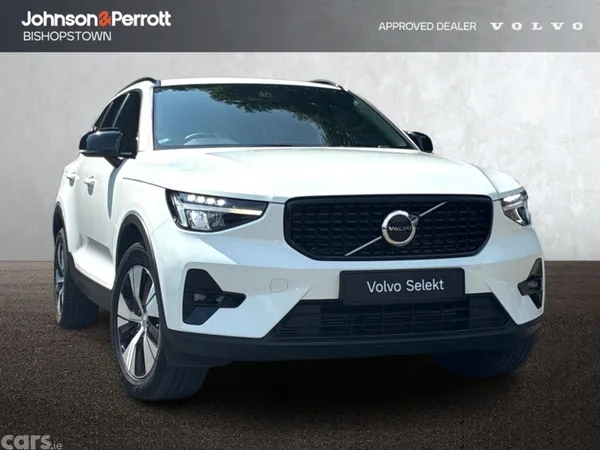 Volvo XC40 SUV, Petrol Plug-in Hybrid, 2023, White
