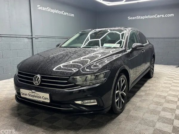 Volkswagen Passat Saloon, Diesel, 2019, Black