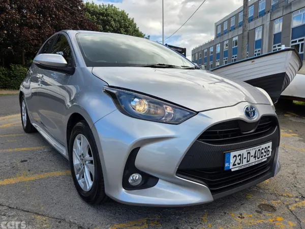 Toyota Yaris Hatchback, Petrol Hybrid, 2023, Grey
