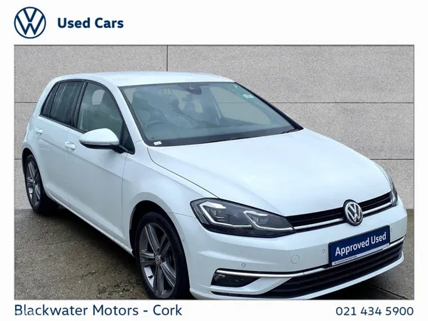 Volkswagen Golf Hatchback, Petrol, 2017, 