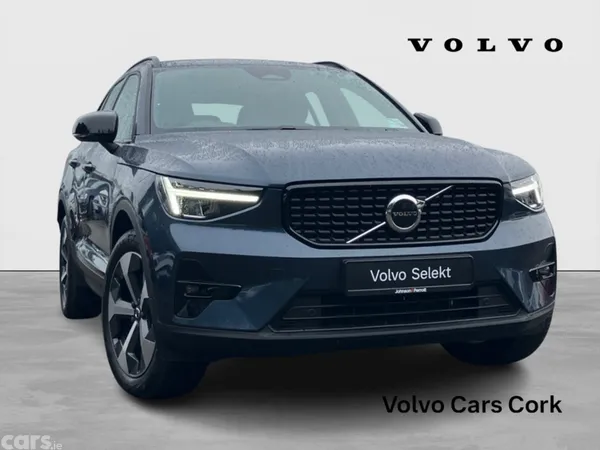 Volvo XC40 SUV, Petrol, 2026, Blue