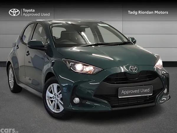 Toyota Yaris Hatchback, Petrol Hybrid, 2026, Green