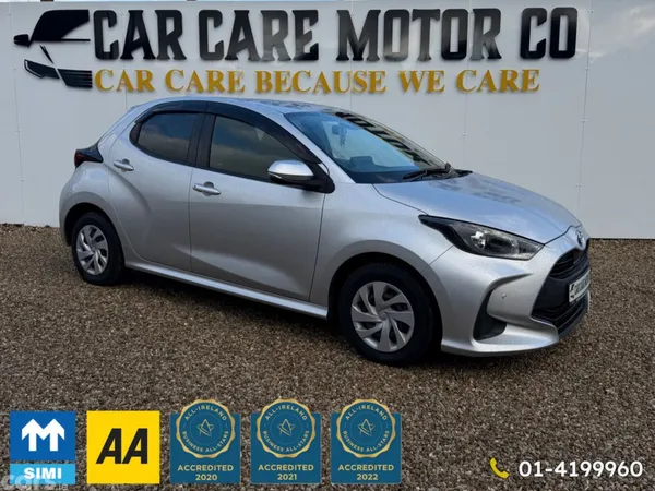 Toyota Yaris Hatchback, Petrol Hybrid, 2020, Silver