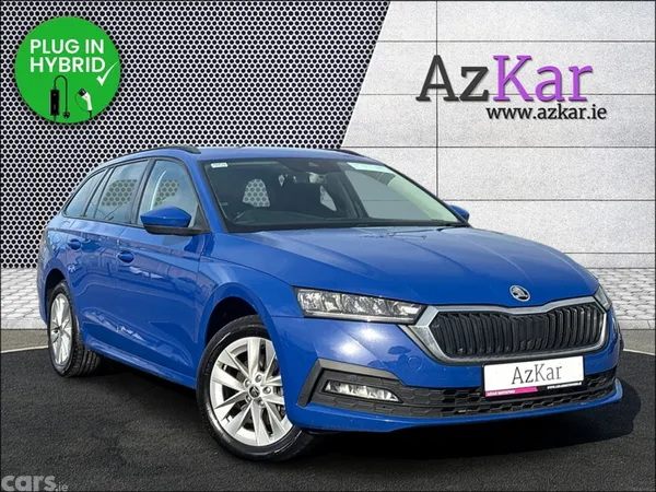Skoda Octavia Saloon, Petrol Plug-in Hybrid, 2023, Blue