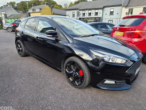 Ford Focus Hatchback, Diesel, 2016, Black