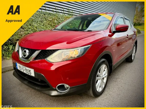 Nissan Qashqai Hatchback, Diesel, 2015, Red