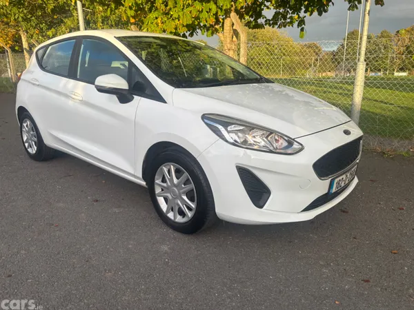 Ford Fiesta Hatchback, Petrol, 2018, White