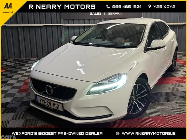 Volvo V40 Hatchback, Diesel, 2017, White