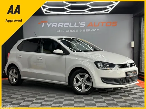Volkswagen Polo Hatchback, Petrol, 2012, White