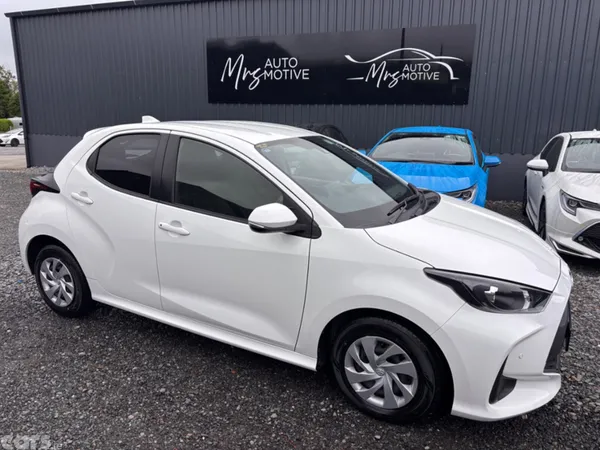 Toyota Yaris Hatchback, Petrol, 2021, White