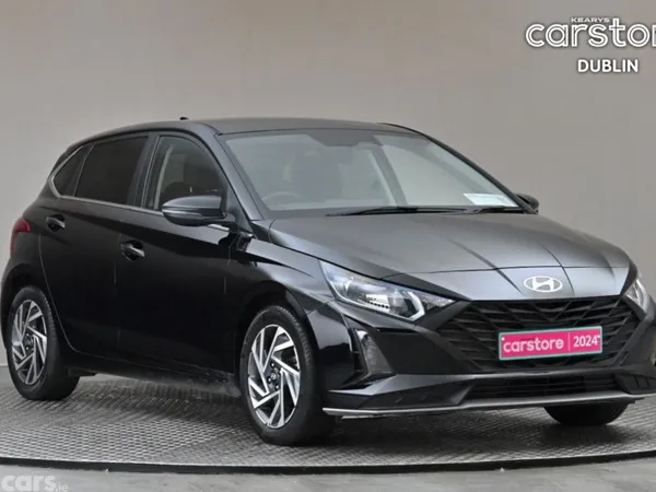 Hyundai i20 Hatchback, Petrol, 2024, Black