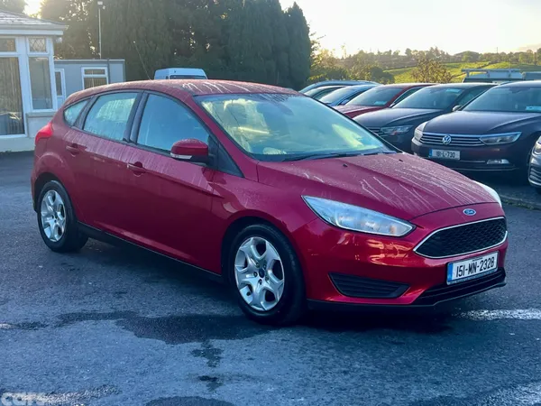 Ford Focus Hatchback, Diesel, 2015, Red