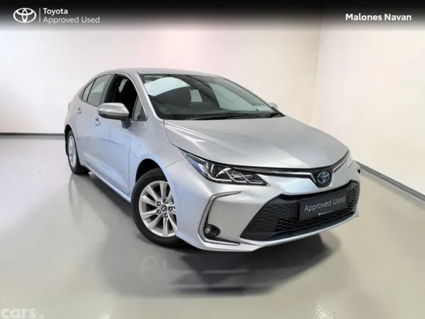 Toyota Corolla Saloon, Petrol Hybrid, 2023, Silver
