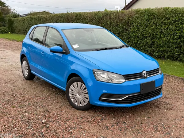 Volkswagen Polo Hatchback, Petrol, 2015, Blue