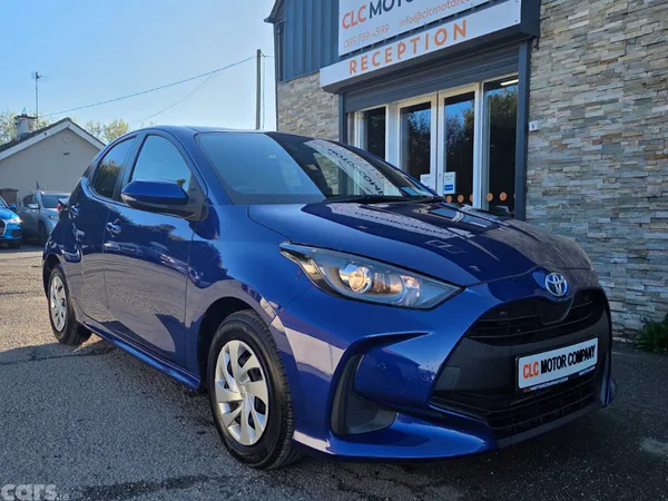 Toyota Yaris Hatchback, Petrol Hybrid, 2021, Blue