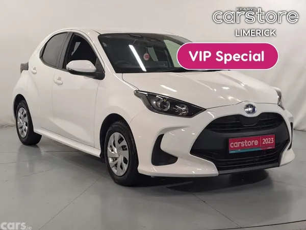 Toyota Yaris Hatchback, Petrol Hybrid, 2023, White