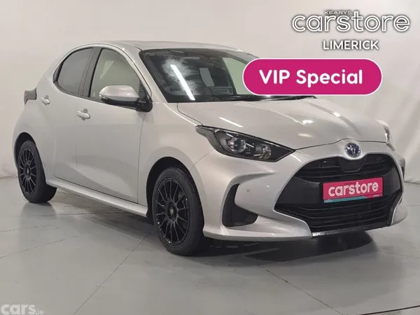 Toyota Yaris Hatchback, Petrol Hybrid, 2022, Silver
