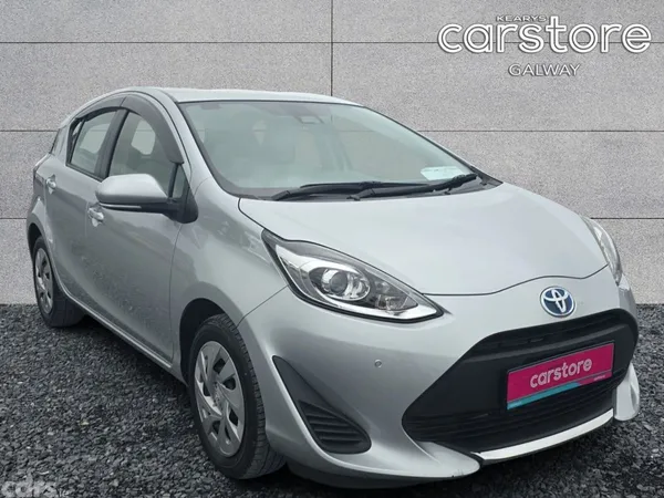 Toyota Aqua Hatchback, Petrol Hybrid, 2021, Silver