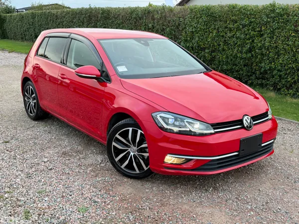 Volkswagen Golf Hatchback, Petrol, 2018, Red
