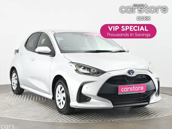 Toyota Yaris Hatchback, Petrol Hybrid, 2021, Silver