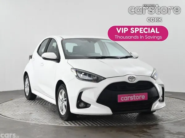 Toyota Yaris Hatchback, Petrol, 2024, White