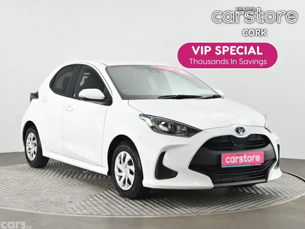 Toyota Yaris Hatchback, Petrol Hybrid, 2023, White