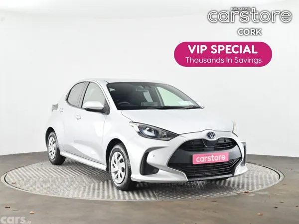 Toyota Yaris Hatchback, Petrol Hybrid, 2021, Silver