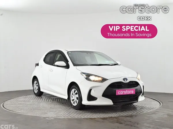 Toyota Yaris Hatchback, Petrol Hybrid, 2021, White
