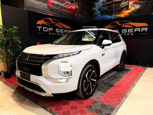 Mitsubishi Outlander SUV, Petrol Plug-in Hybrid, 2023, White