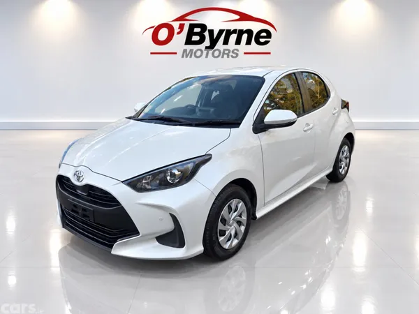 Toyota Yaris Hatchback, Petrol, 2021, White