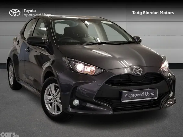 Toyota Yaris Hatchback, Petrol Hybrid, 2026, Grey