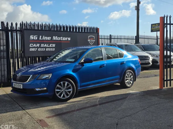 Skoda Octavia Saloon, Petrol, 2018, Blue