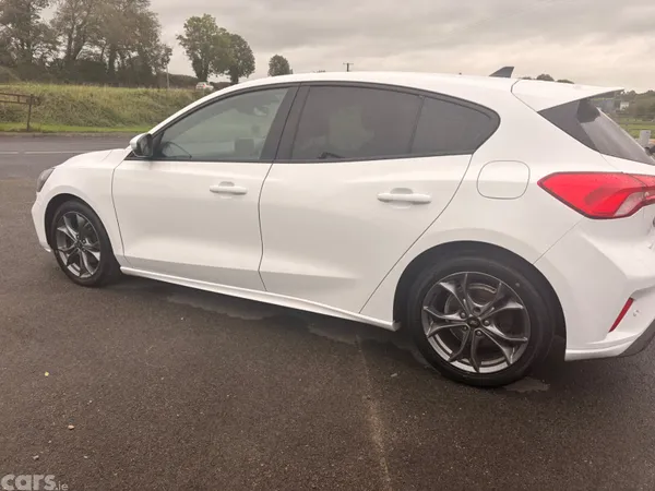 Ford Focus Hatchback, Diesel, 2020, White