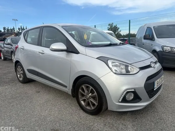 Hyundai i10 Hatchback, Petrol, 2015, Silver
