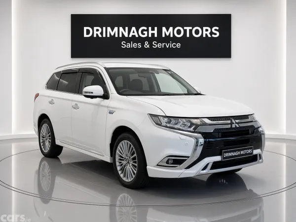 Mitsubishi Outlander SUV, Petrol Plug-in Hybrid, 2018, White