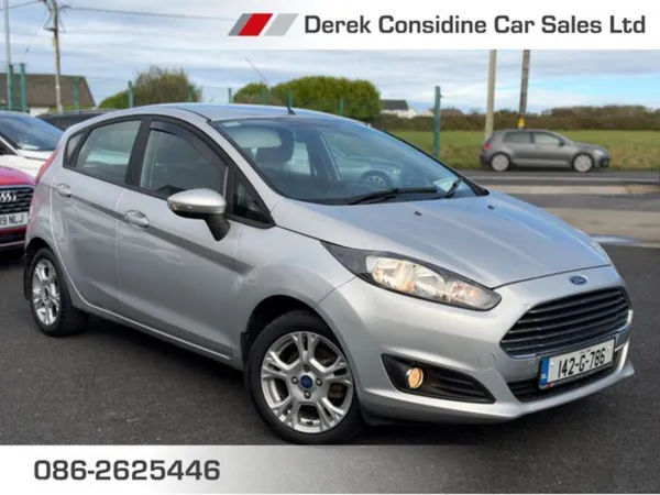 Ford Fiesta Hatchback, Petrol, 2014, Silver