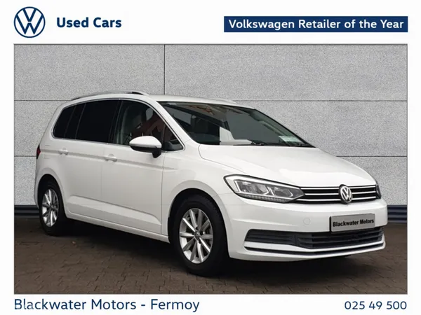 Volkswagen Touran Hatchback, Petrol, 2017, White