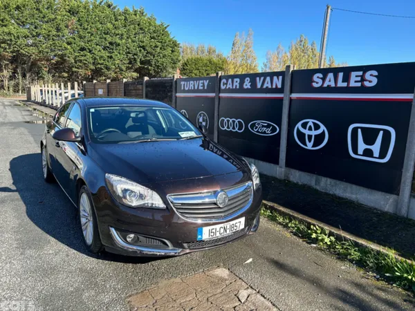 Opel Insignia Hatchback, Diesel, 2015, Brown