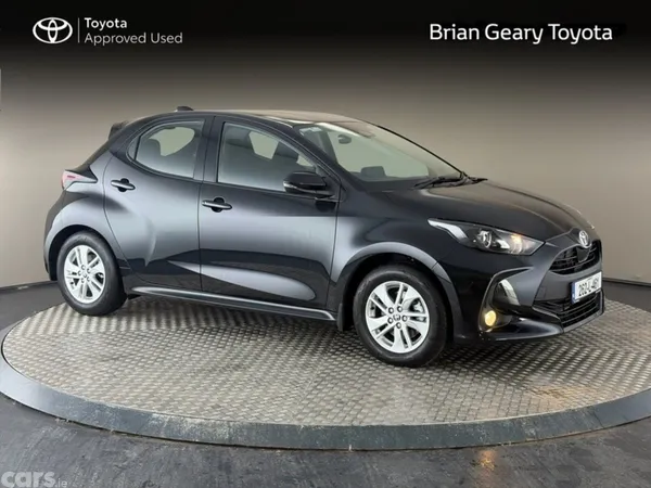 Toyota Yaris Hatchback, Petrol Hybrid, 2026, Black