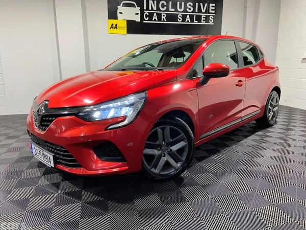 Renault Clio Hatchback, Petrol, 2022, Red