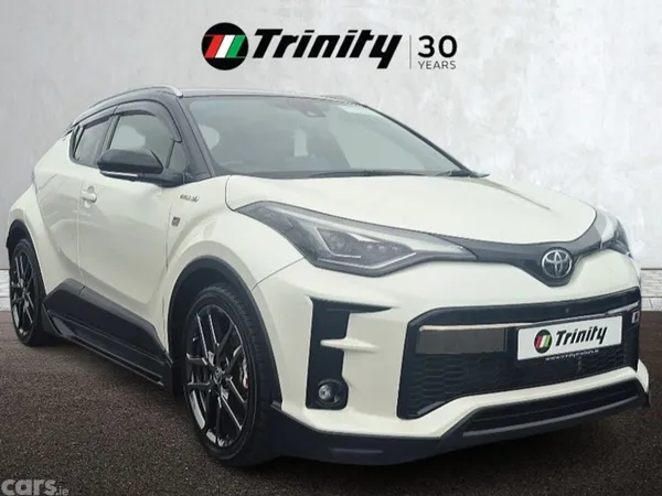 Toyota C-HR SUV, Petrol Hybrid, 2020, White
