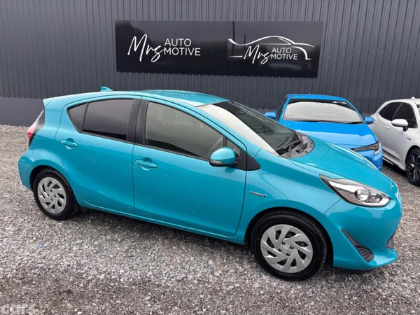 Toyota Aqua Hatchback, Petrol Hybrid, 2017, Blue