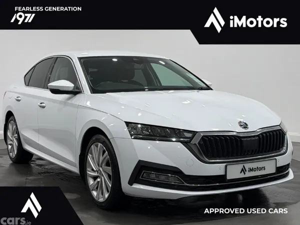 Skoda Octavia Saloon, Diesel, 2023, White
