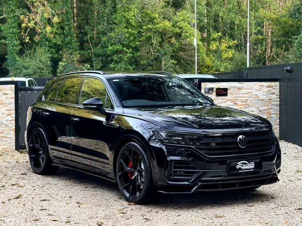 Volkswagen Touareg SUV, Petrol Plug-in Hybrid, 2022, Black