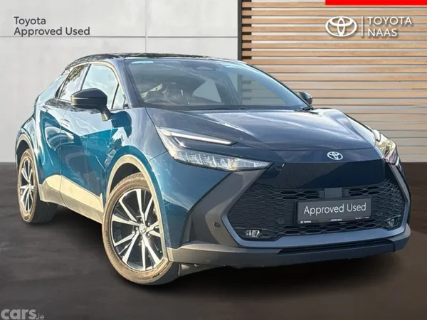 Toyota C-HR SUV, Petrol Hybrid, 2025, Blue