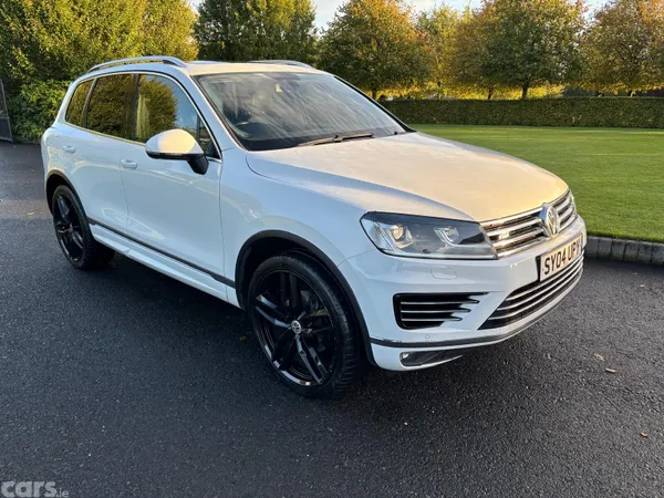 Volkswagen Touareg SUV, Diesel, 2015, White