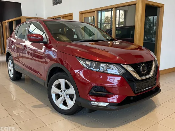 Nissan Qashqai Hatchback, Diesel, 2019, Red